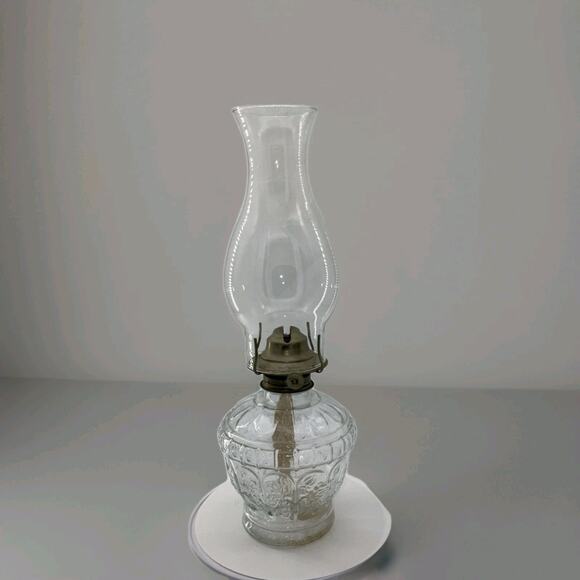 Vintage Kaadan Ltd. Hurricane Kerosene Oil Lamp Clear Glass Lamp - Picture 1 of 6